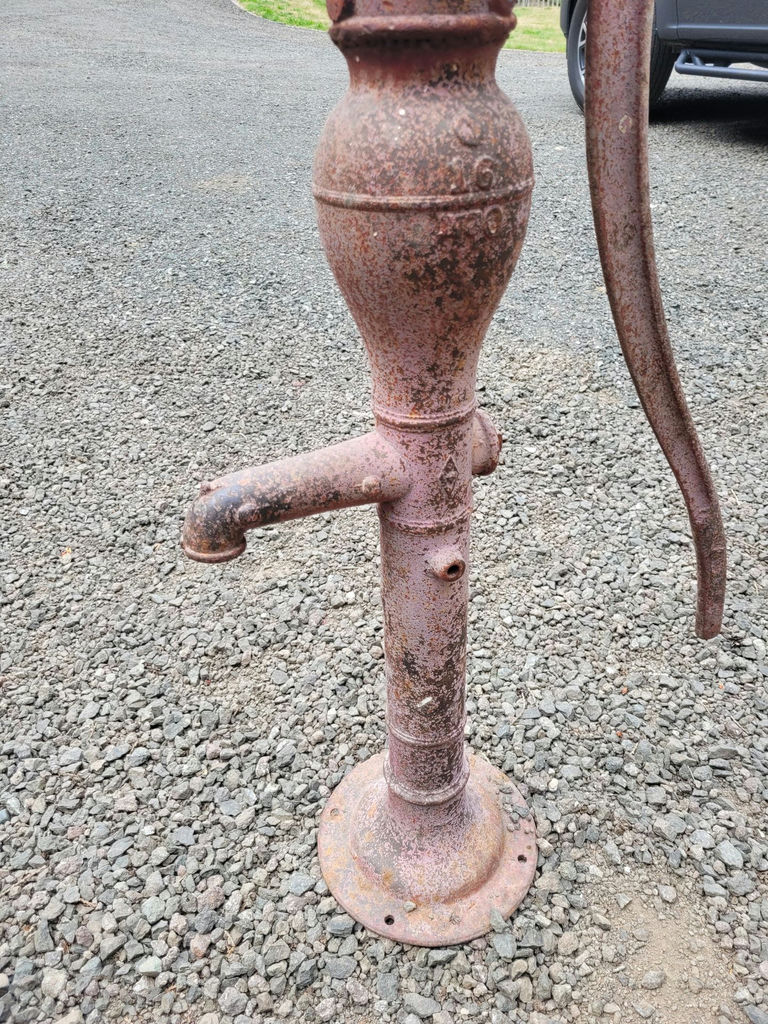 Antique Water Pump - image 3 of 7