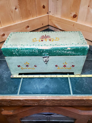 Small Antique Painted Wooden Box - Image 1 of 9
