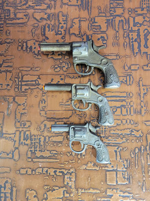 Kenton Antique Cap Guns. Set #2 - Image 1 of 5