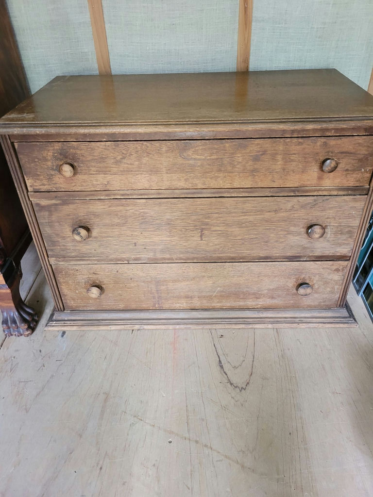 Small Chest Of Drawers. - image 1 of 6