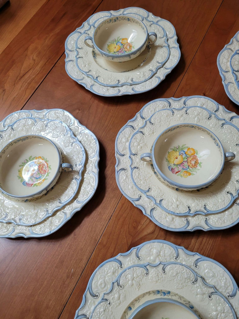 Set of Crown Dlucal Floral Dinner And Salad Plates With Bowls - image 2 of 8