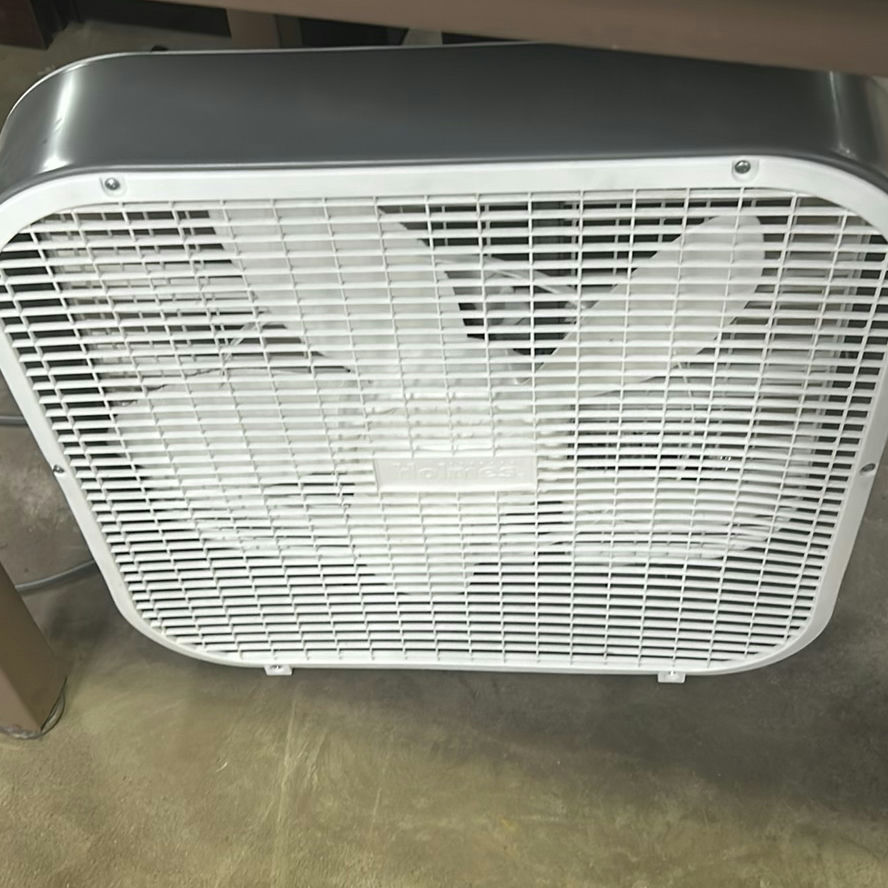 Lakewood 20 Inch 3-Speed Portable Fan and Table - image 5 of 5