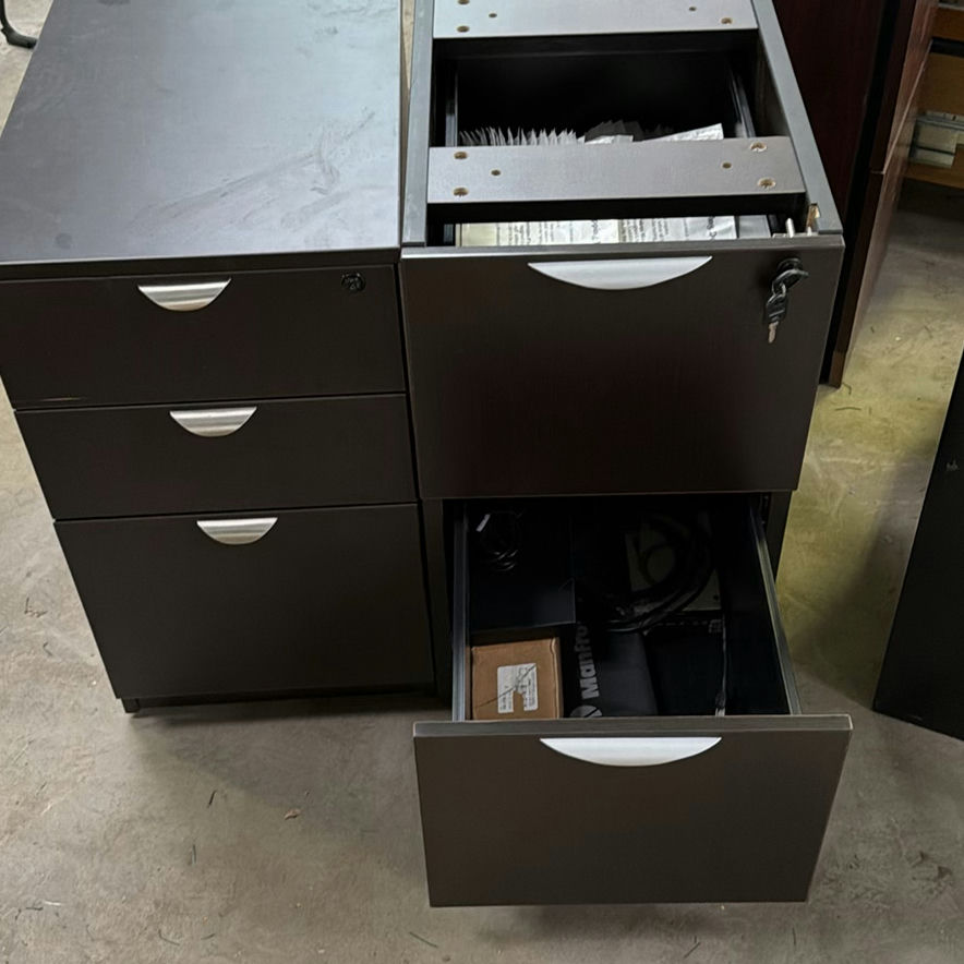 Assorted Office Filing Cabinets - image 6 of 6