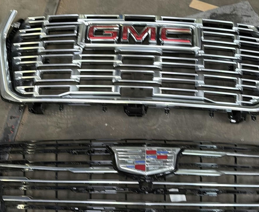 GMC and Cadillac Front Grilles - image 3 of 7