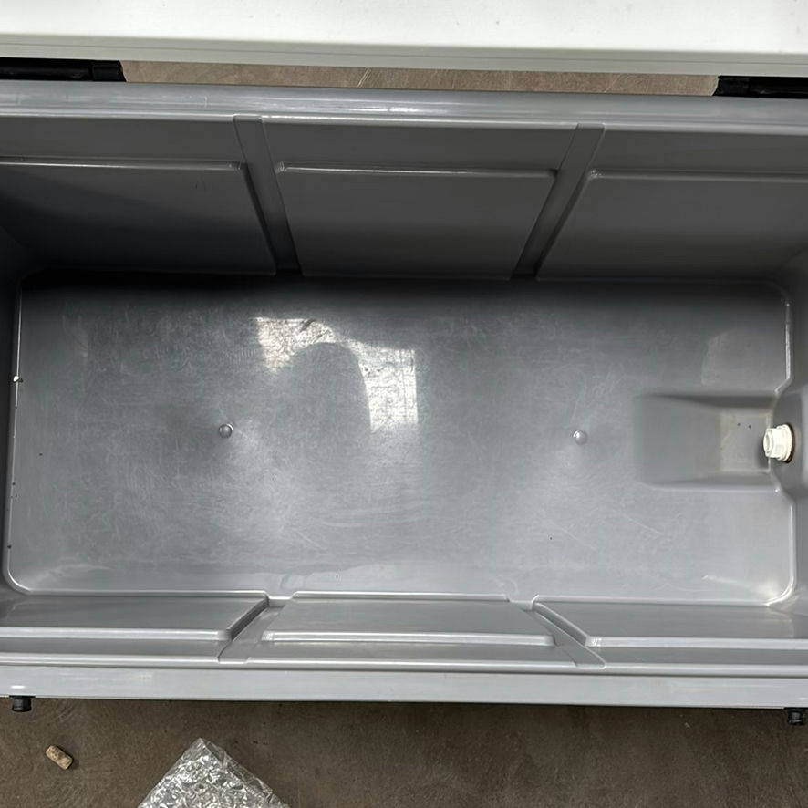 Igloo Coolers and Rolling Cooler - image 9 of 12