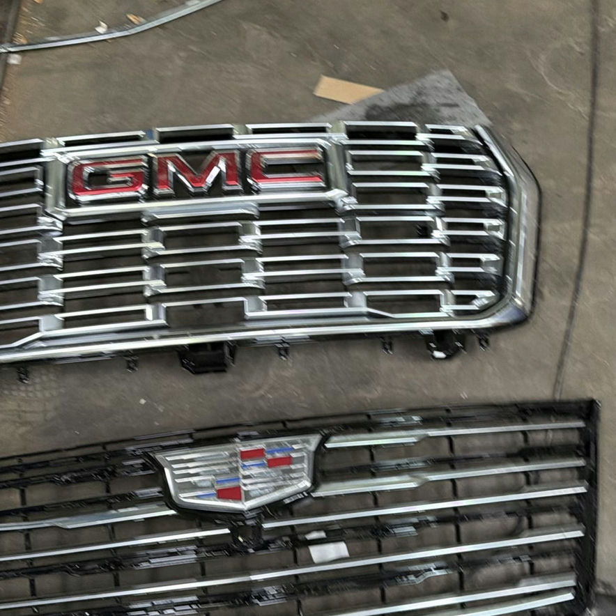 GMC and Cadillac Front Grilles - image 5 of 7
