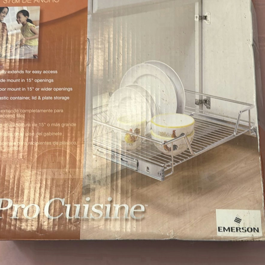 Swivel Sweeper MAX and ClosetMaid ProCuisine Tray Slider - image 4 of 6