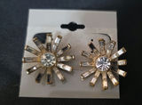 Assorted Jewelry Collection: Earrings, Brooches, Pearl Piece, and Rings - thumbnail 8 of 8