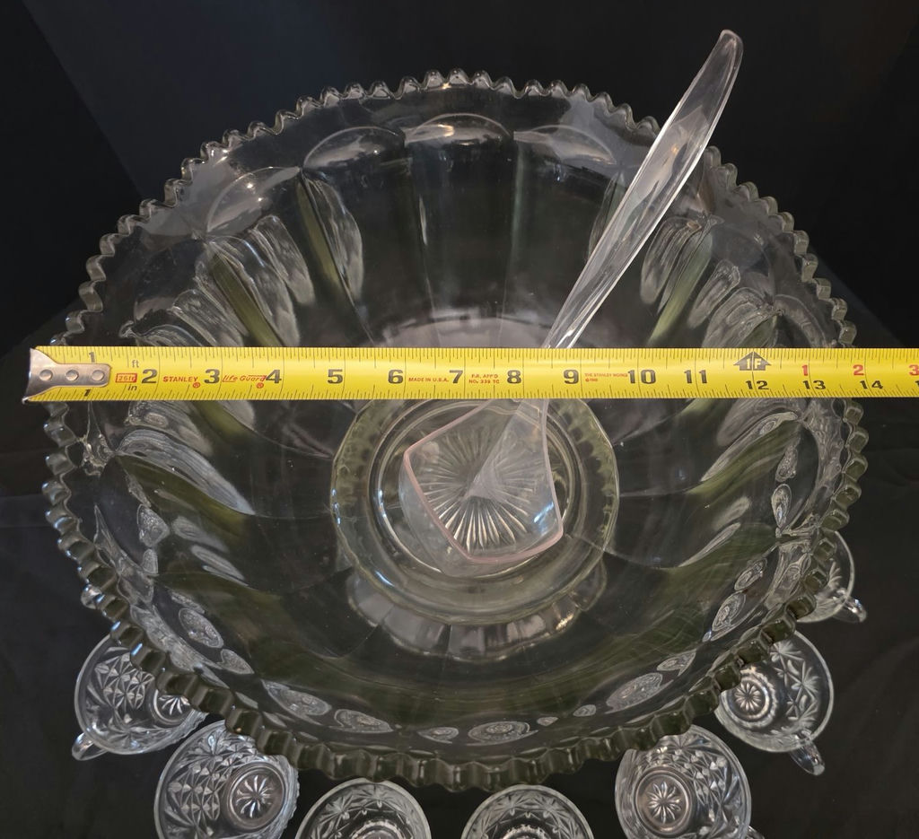 Crystal punch bowl with pedestal and twelve glass cups - image 2 of 5