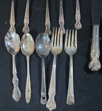 Assorted silver-plated flatware set (forks, spoons, knives) - thumbnail 2 of 10