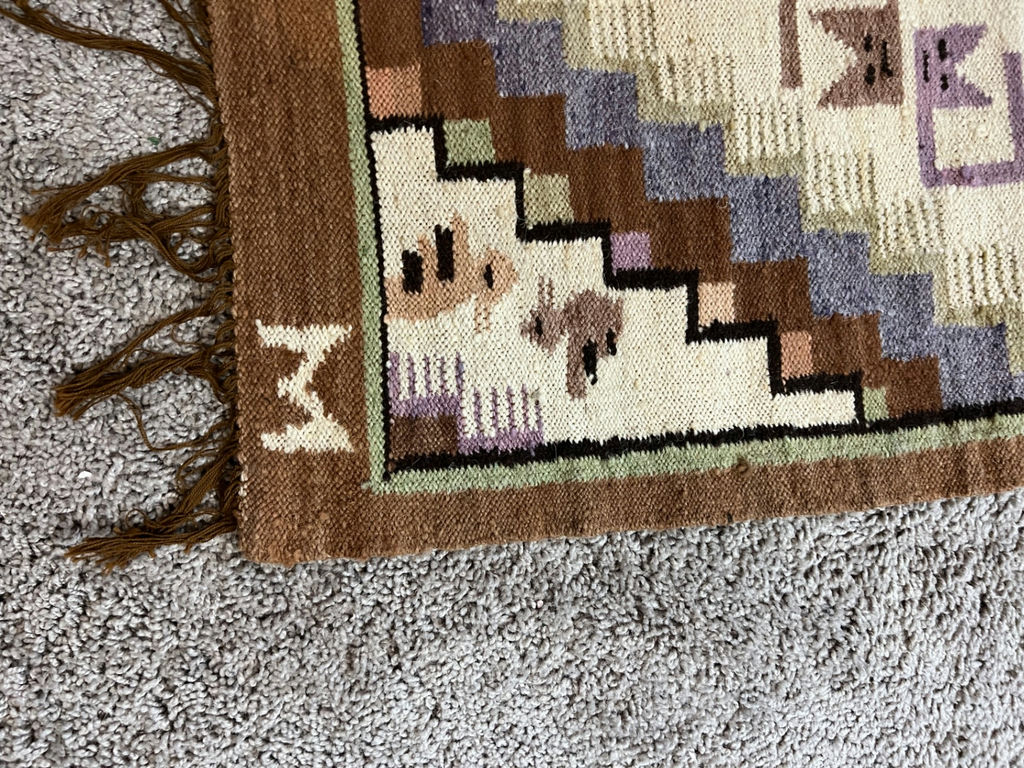Woven geometric rug with animal motifs - 32" x 24" - image 3 of 4