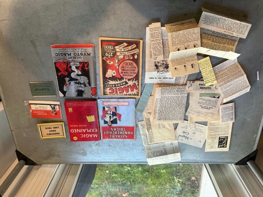 HUGE Vintage magic tricks and props collection - MOSTLY BY GILBERT - image 12 of 15