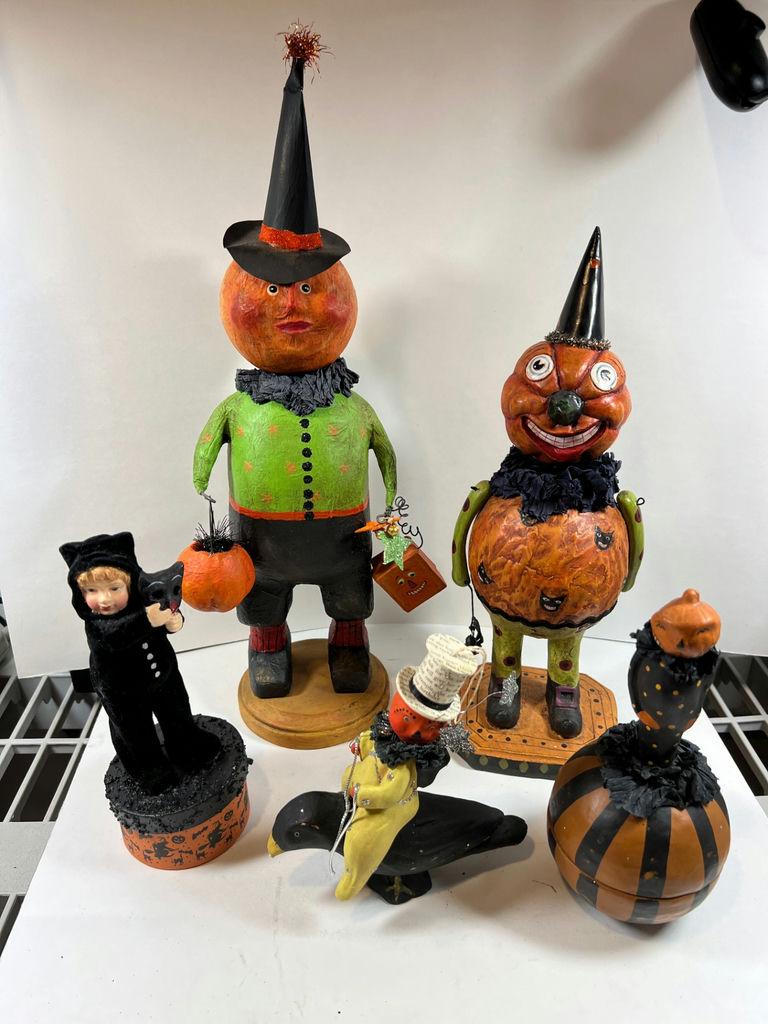 Halloween pumpkin and clown figurine collection - image 1 of 7