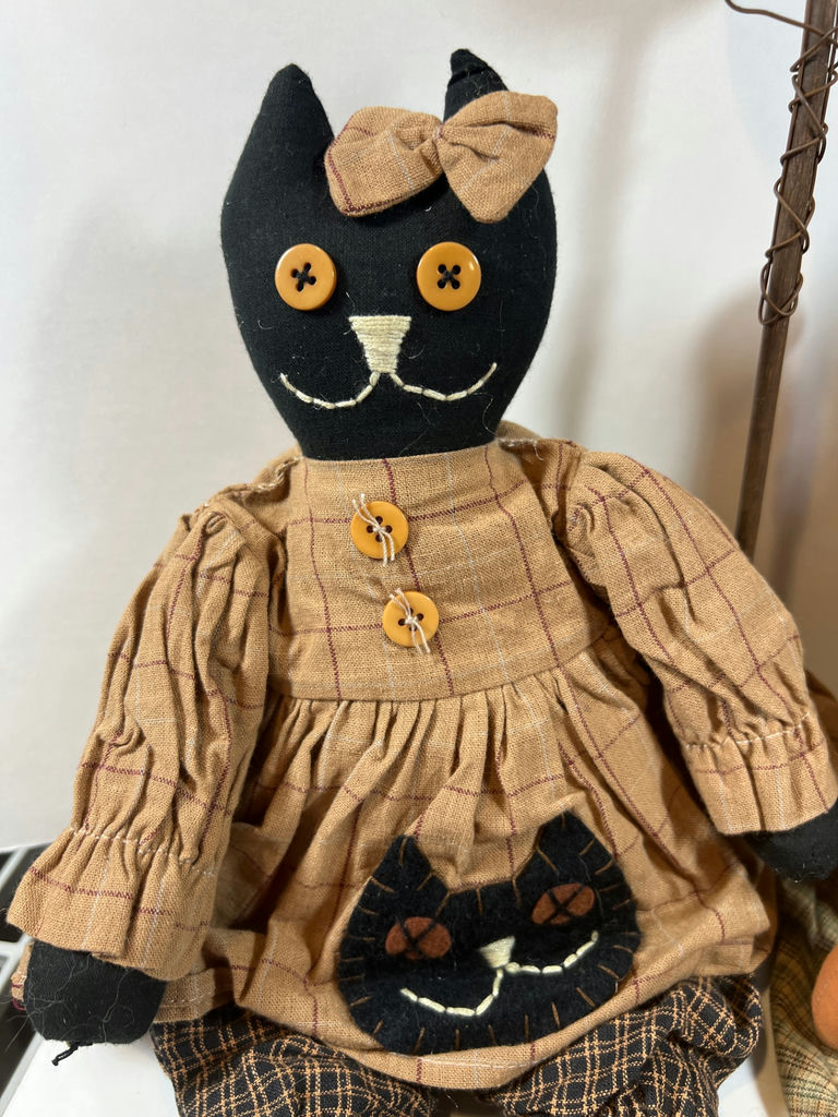 Halloween-themed fabric dolls with pumpkin and cat designs - image 3 of 6