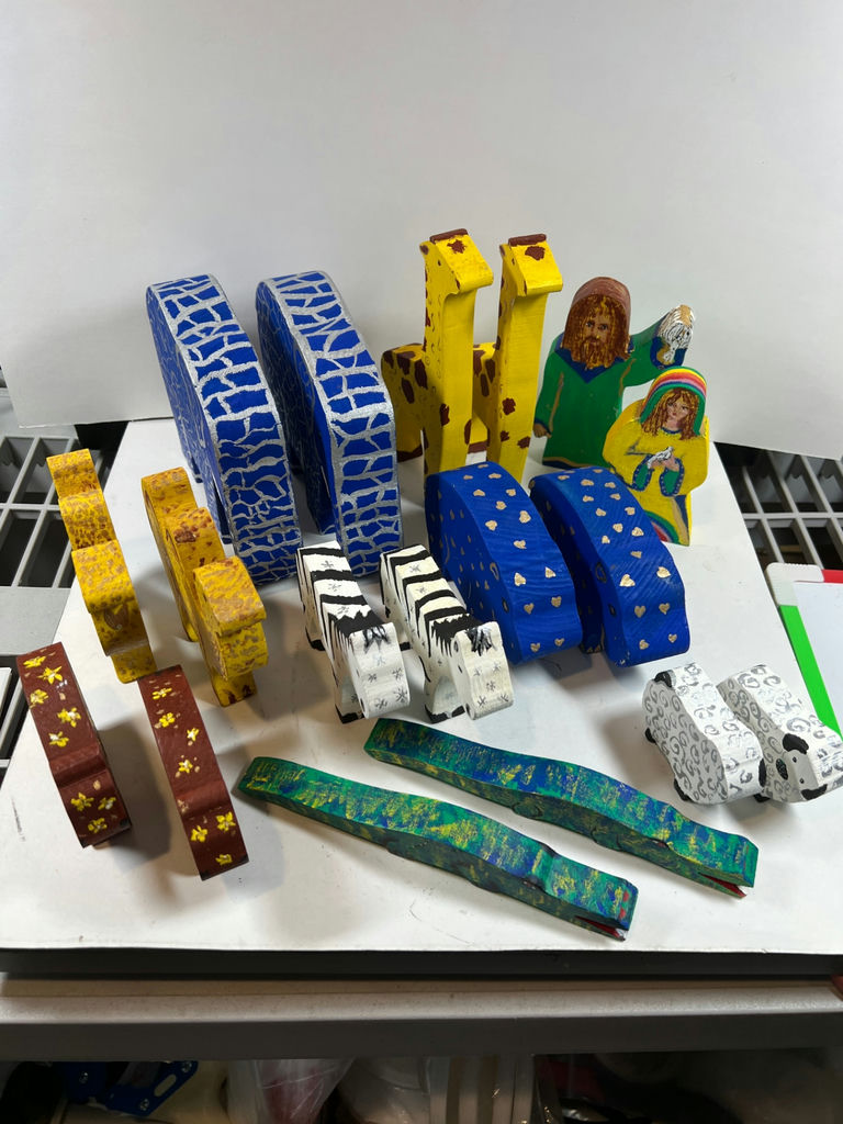 Hand-painted NOAH'S ARK wooden toy animals and shapes - image 1 of 4