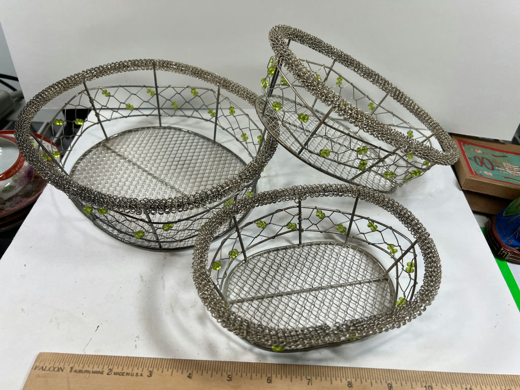 Set of three nesting oval metal wire baskets with beaded rims - image 2 of 3