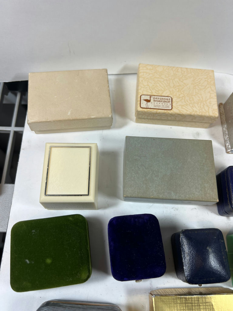Assorted small jewelry and keepsake boxes - EMPTY BOXES - image 2 of 10