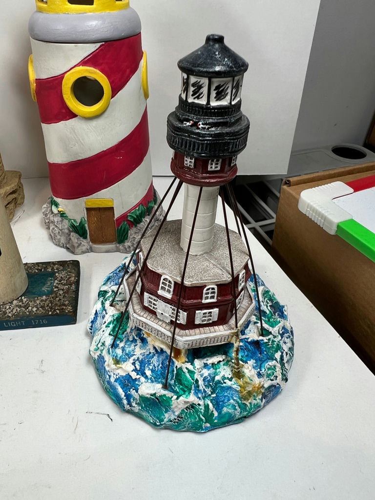 Set of miniature lighthouse figurines - image 3 of 8