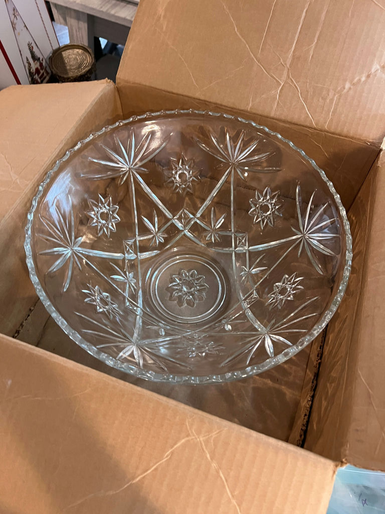 Anchor Hocking Early American Prescut Punch Bowl Set with 12 Cups - image 7 of 9