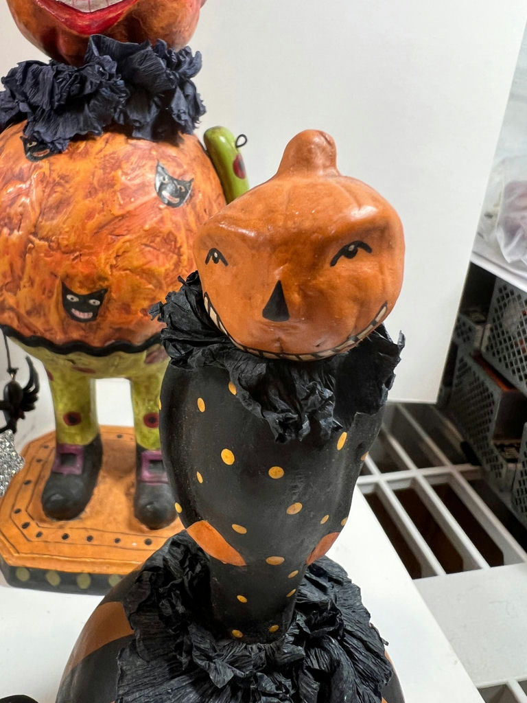 Halloween pumpkin and clown figurine collection - image 4 of 7
