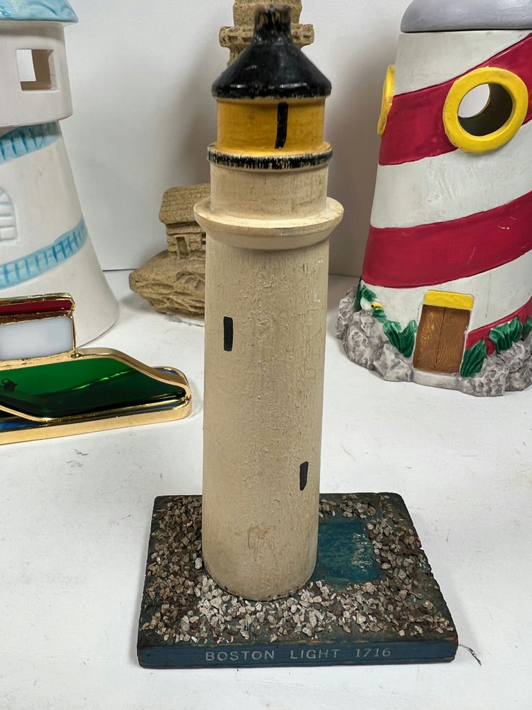Set of miniature lighthouse figurines - image 4 of 8