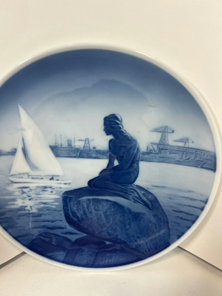 Mermaid-themed Royal Copenhagen porcelain set - image 2 of 8