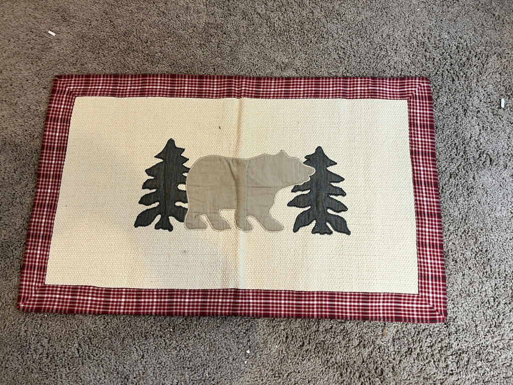 Leaf-appliqué cotton rug with red border - 35"x 21" - image 1 of 4