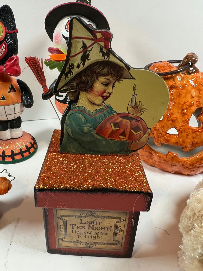 Halloween decor figures and pumpkins collection - image 7 of 9