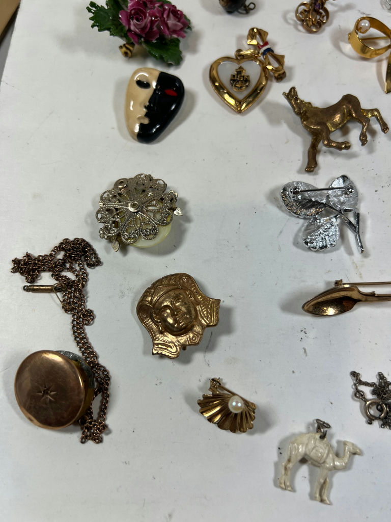 HUGE Assorted jewelry collection and a pocket watch - image 6 of 10