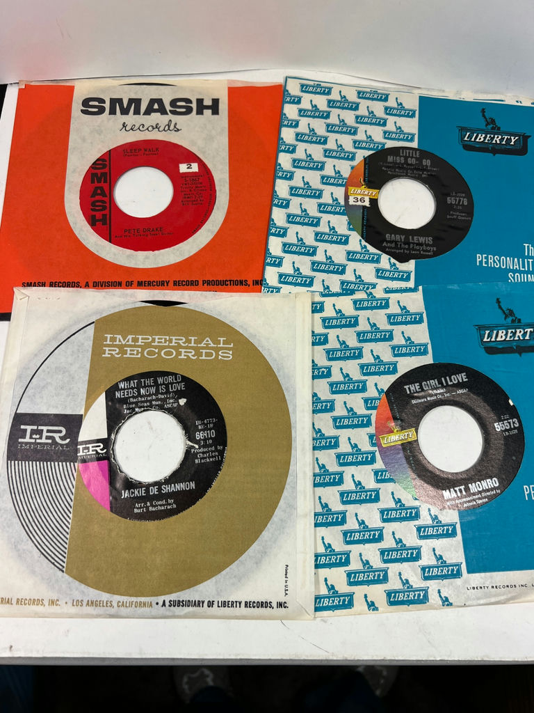 Collection of 40 vintage vinyl 45's records and sleeves - image 10 of 12