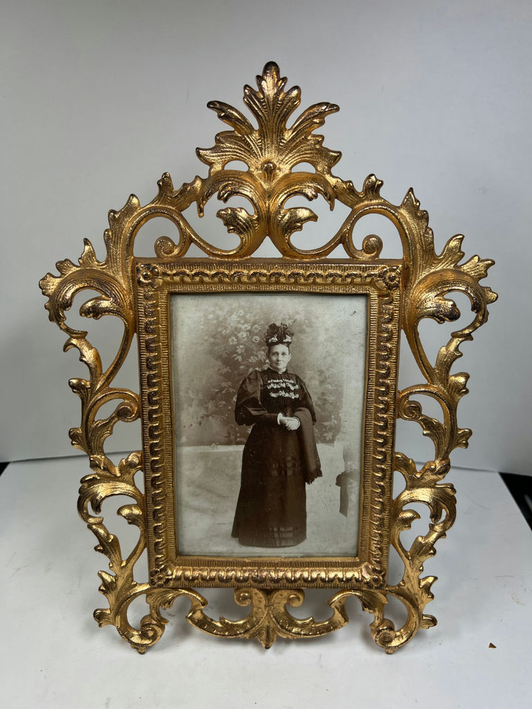 Antique gilded ornate photo frame with Victorian portrait - image 1 of 4