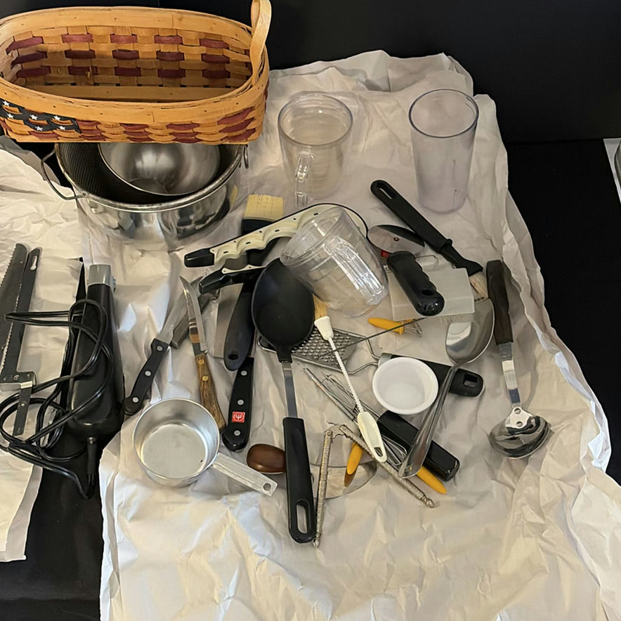 Assorted Kitchen Utensils and Cookware - image 7 of 7