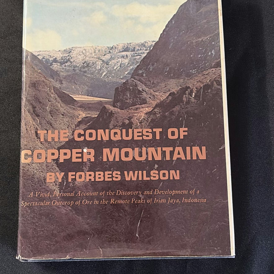 Vintage reference books and nature field guides - image 2 of 8