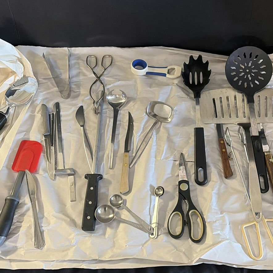 Assorted Kitchen Utensils and Cookware - image 5 of 7