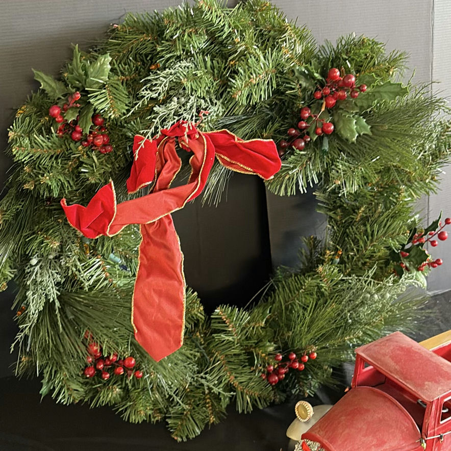 Christmas wreath with vintage red toy truck - image 3 of 3