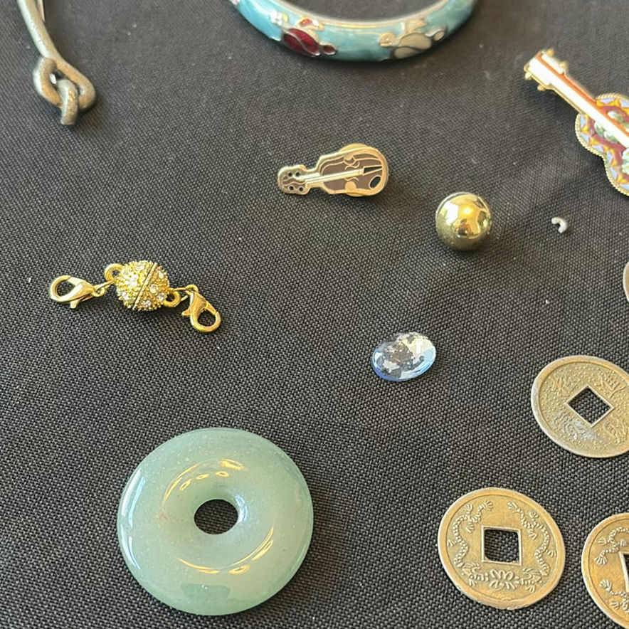 Assorted Jewelry and Accessories - image 4 of 5
