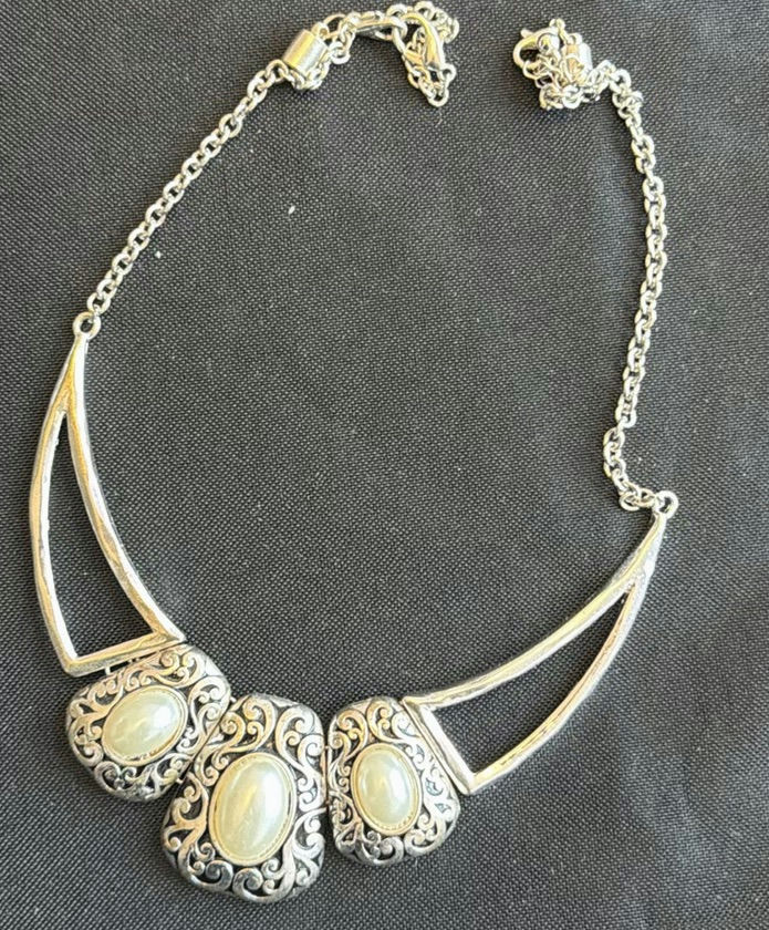 Assorted jewelry set with abalone shell and blue stones - image 2 of 8