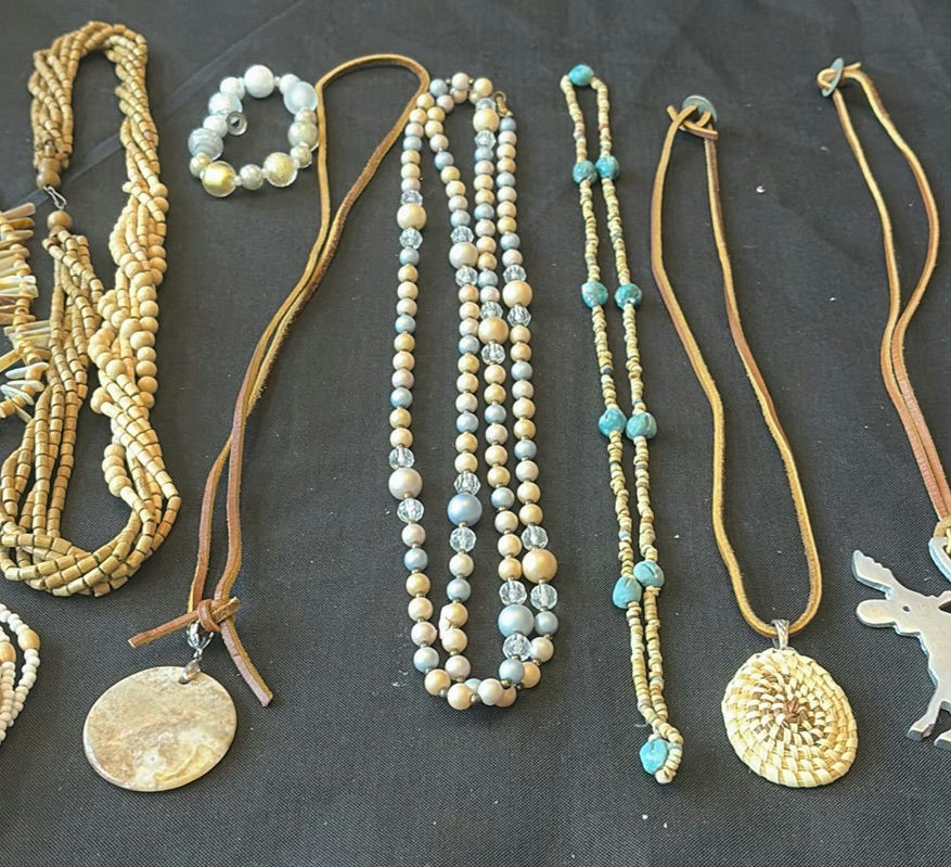 Assorted Beaded Jewelry Collection - image 4 of 8