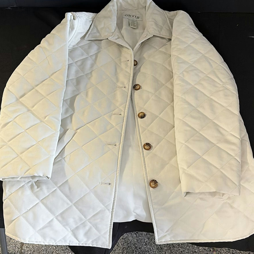 Assorted quilted jackets - image 7 of 8