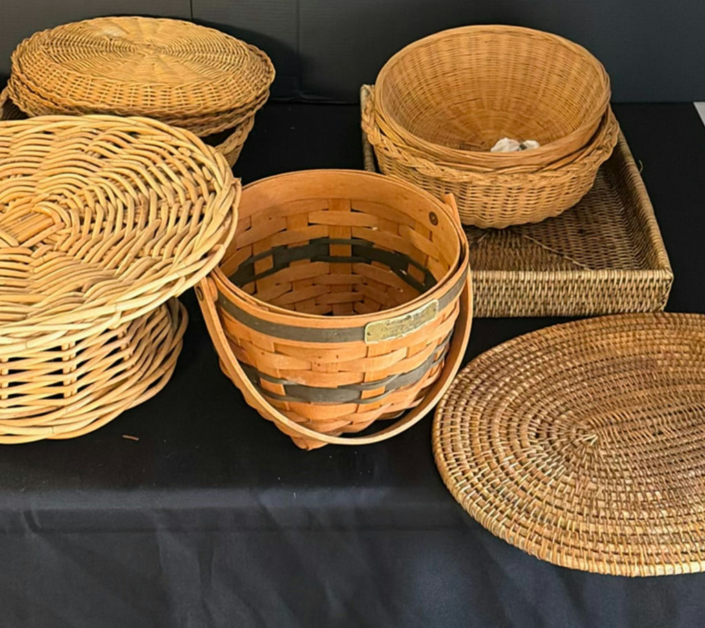 Assorted woven baskets collection - image 4 of 8