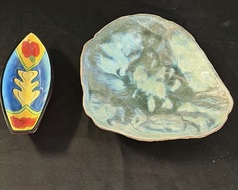 Decorative ceramics, rocks, and a longhorn lamp - image 1 of 5
