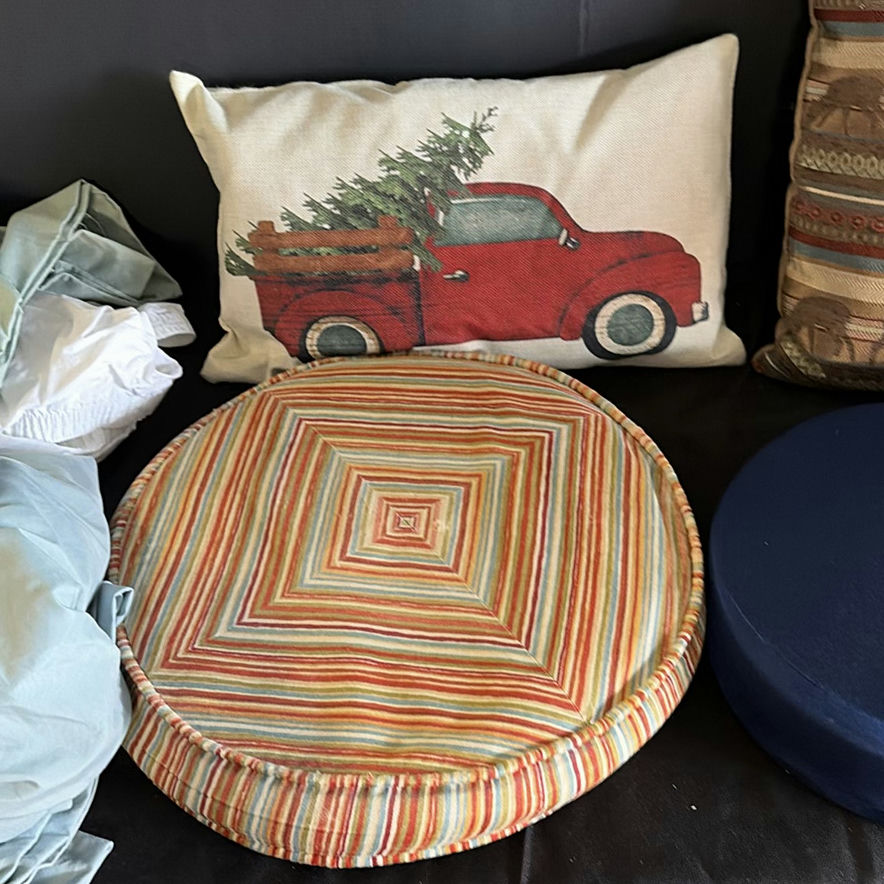 Decorative Pillows, Round Ottomans, Bedding, and Kodak EasyShare S730 Box - image 3 of 5