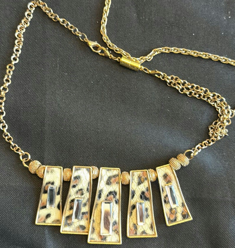 Gold-tone jewelry assortment - image 11 of 11