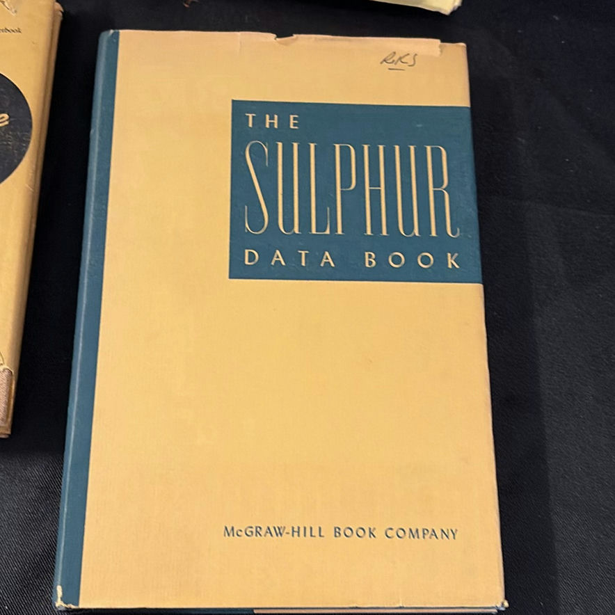 Vintage reference books and nature field guides - image 3 of 8
