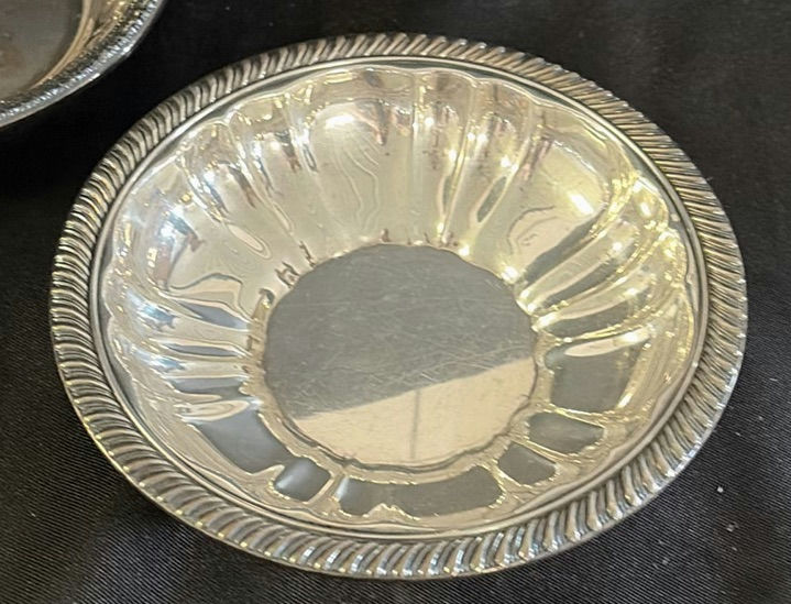 Lidded crystal dish with etched floral pattern and two metal-edged bowls - image 4 of 4