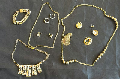 Gold-tone jewelry assortment - Image 1 of 11