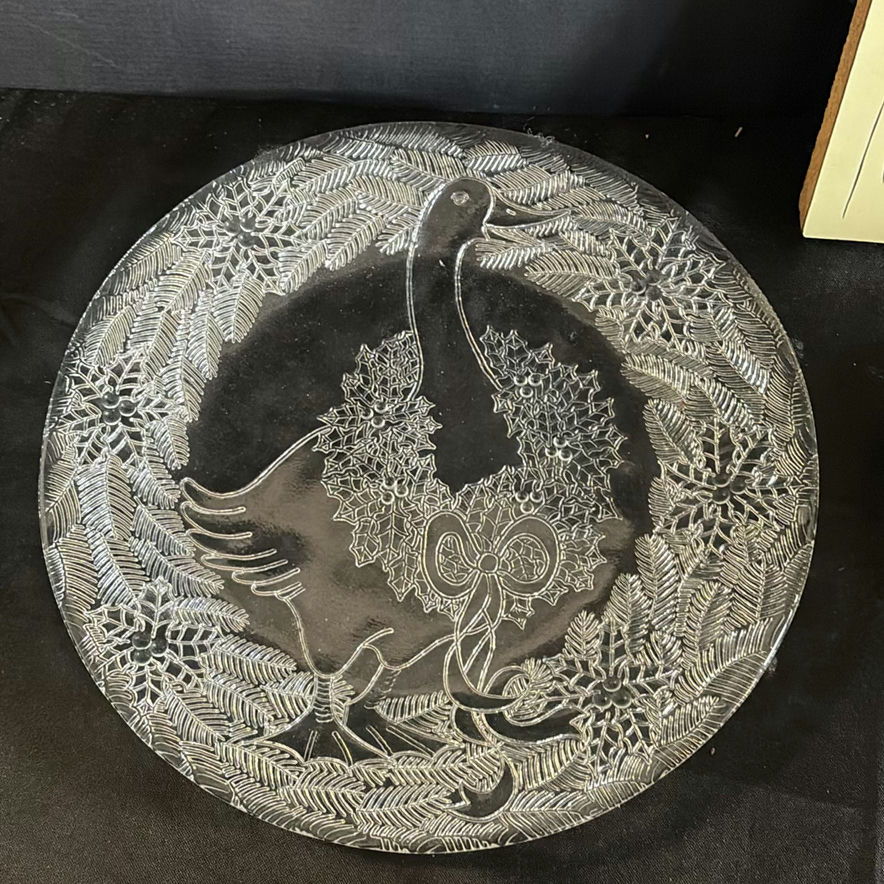 Round etched glass plate with crane motif and wooden relief plaque; small wood sculpture - image 2 of 3