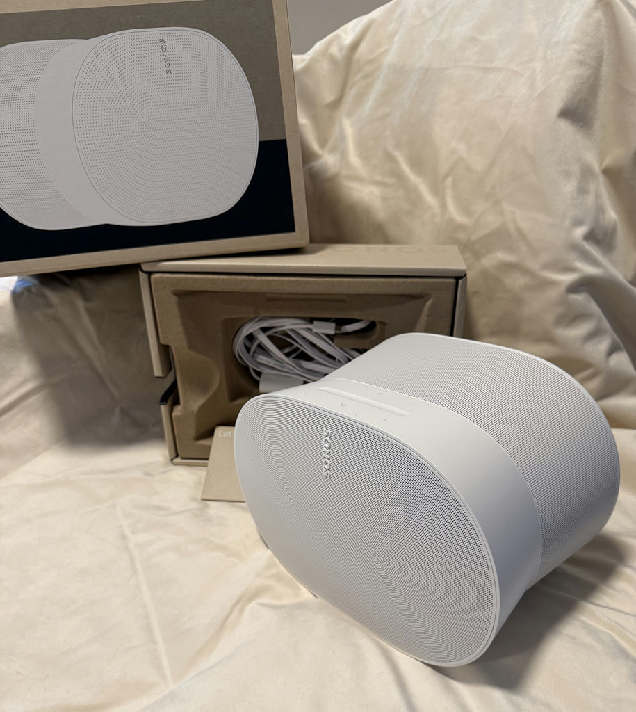 Sonos portable wireless speaker with packaging - image 3 of 4