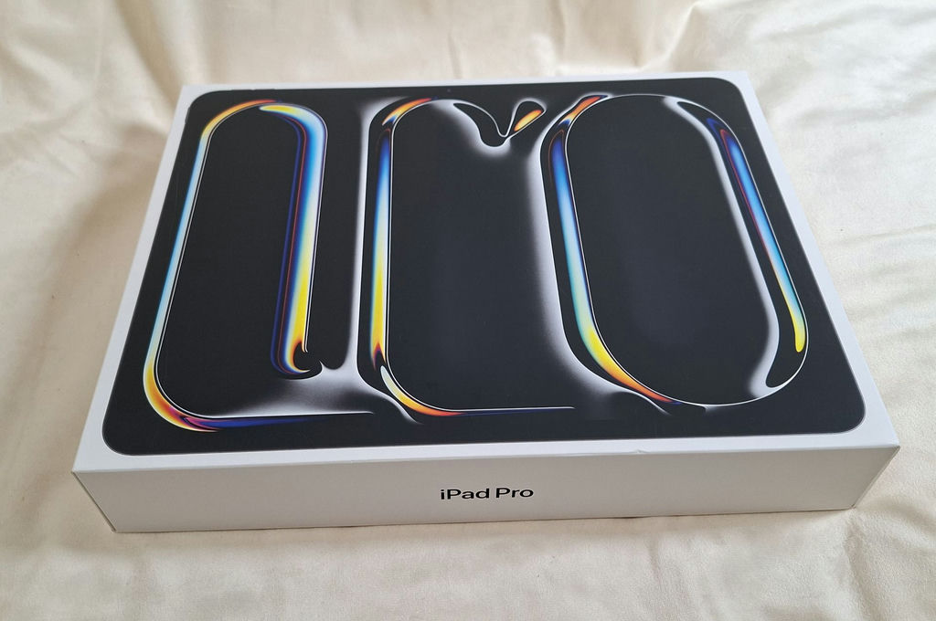 Apple iPad Pro 13-inch (M4) with Box and Accessories, 1TB - image 4 of 4
