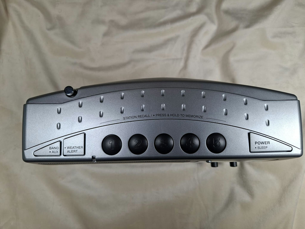 C.Crane CCRadio 2E AM/FM Radio Receiver - image 4 of 6